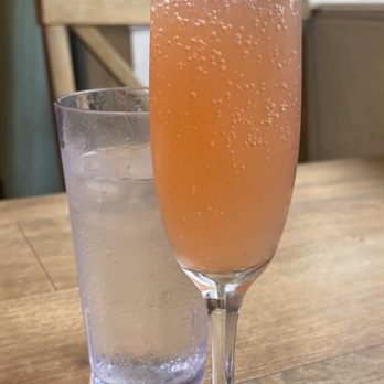 Aloha Kitchen - Mimosa - Breakfast & Brunch Near Me - Honolulu, Hawaii