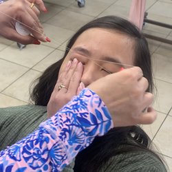 Elegant Eyebrow Threading - Brow threading
