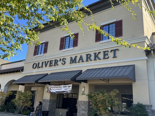 Oliver's Market - Windsor by null