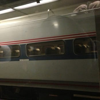 Chicago Union Station - More seats and less kids. - Train Stations Near Me - Chicago, Illinois