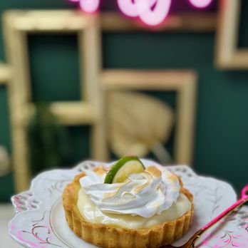 Sweet Paladar - Lemon pie - Bakeries Near Me - Paterson, New Jersey Sweet Paladar - Lemon pie - Bakeries Near Me - Paterson, New Jersey