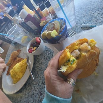 Pop's Sunset Grill - Omlette and a Casey Key Breakfast sandwich - Seafood Near Me - Nokomis, Florida