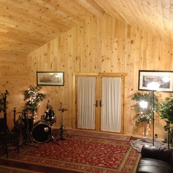 Silvertone Studios - One of the largest custom designed A rooms in Philadelphia. All wood and no parallel walls! - Recording & Rehearsal Studios Near Me - Ardmore, Pennsylvania Silvertone Studios - One of the largest custom designed A rooms in Philadelphia. All wood and no parallel walls! - Recording & Rehearsal Studios Near Me - Ardmore, Pennsylvania