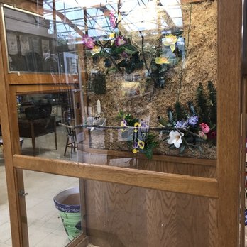 Sherbondy's Garden Center - Aviary - Nurseries & Gardening Near Me - Council Bluffs, Iowa Sherbondy's Garden Center - Aviary - Nurseries & Gardening Near Me - Council Bluffs, Iowa