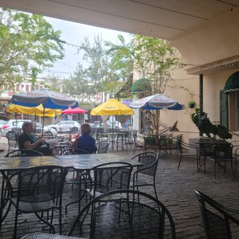 The Breezeway - Outdoor ambiance - New American Near Me - Sanford, Florida The Breezeway - Outdoor ambiance - New American Near Me - Sanford, Florida