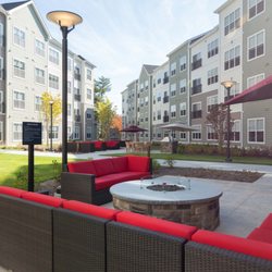 The Point at Sharon - Outdoor lounge