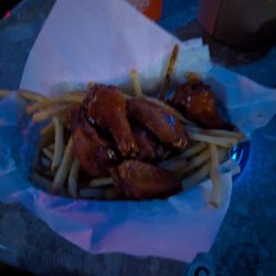 Buddy Guy's Legends - Wings and Fries
