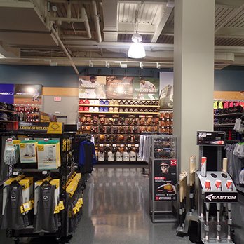DICK'S Sporting Goods - Sporting Goods Near Me - Monroeville, Pennsylvania