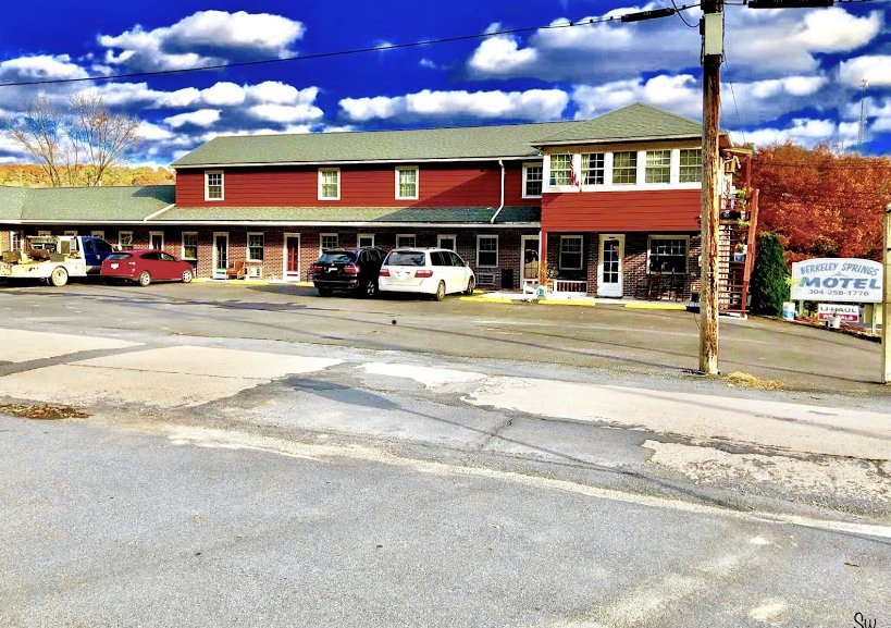 BERKELEY SPRINGS MOTEL Updated October 2024 402 Wilkes St, Berkeley