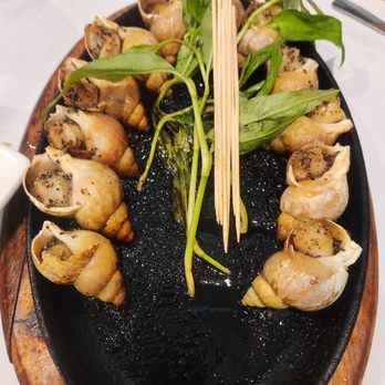 Bien Hen Restaurant - Peppercorn Escargot (Ốc Hương Nướng Tiêu) 4.5/5 - Seafood Near Me - Westminster, California Bien Hen Restaurant - Peppercorn Escargot (Ốc Hương Nướng Tiêu) 4.5/5 - Seafood Near Me - Westminster, California
