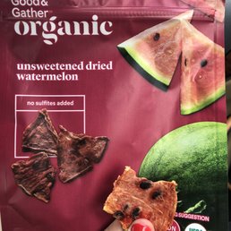 Delicious organic snack selection without added sugars