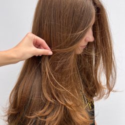 Salon Alexandria - Long layered hair
