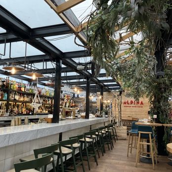 AMALFI Rooftop by Birreria - Bar seating - Italian Near Me - New York, New York AMALFI Rooftop by Birreria - Bar seating - Italian Near Me - New York, New York