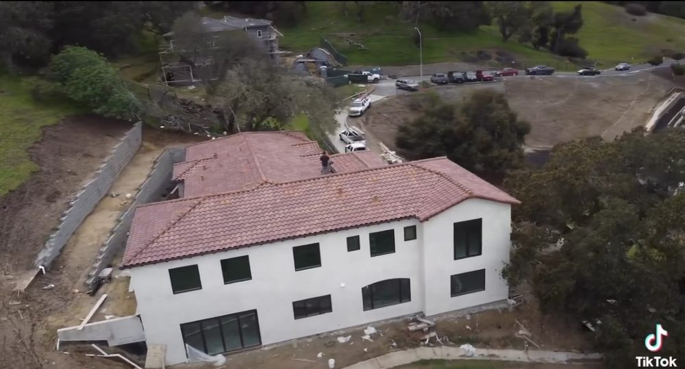 Slide of Skyblue Roofing