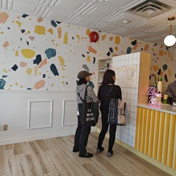 Teaspoons & Co. - two people standing in a cafe - Bubble Tea Near Me - Burnaby, British Columbia