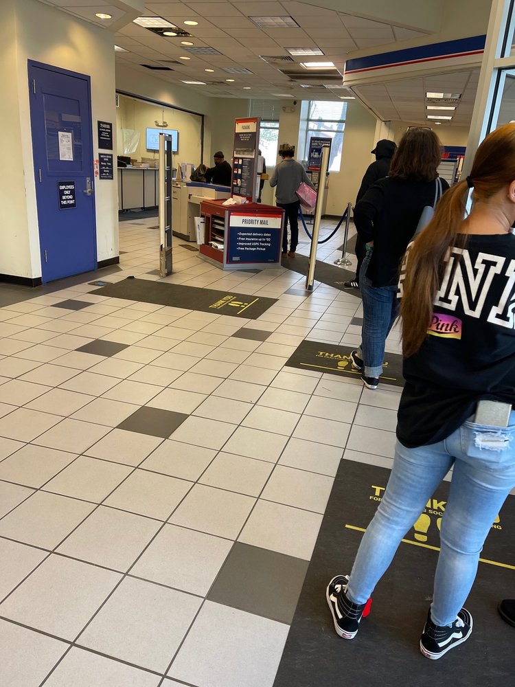 POSTAL SERVICE US Updated July 2024 24 Reviews 11550 Livingston