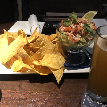 CōV Edina - Lobster Guacamole - Cocktail Bars Near Me - Edina, Minnesota