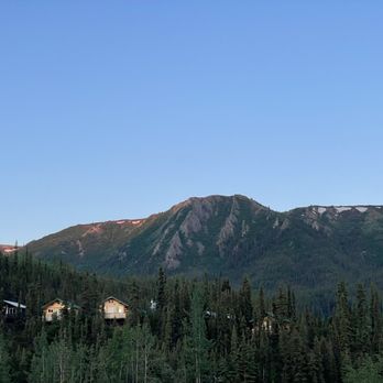 Grizzly Bear Resort - Resorts Near Me