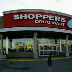 Shoppers Drug Mart - Panoramic out front. April 2019