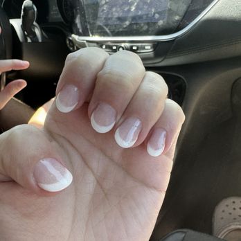 17 Nails And Spa - misshaped nails, not even and bumpy - Hair Salons Near Me - North Myrtle Beach, South Carolina
