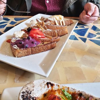 Batter & Berries - Breakfast & Brunch Near Me - Chicago, Illinois Batter & Berries - Breakfast & Brunch Near Me - Chicago, Illinois