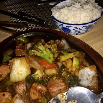 District Kitchen - Chinese Near Me - Malden, Massachusetts