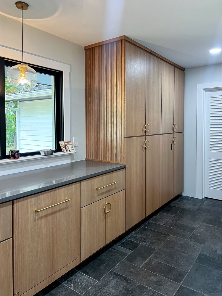 Slide of Willow Custom Cabinet