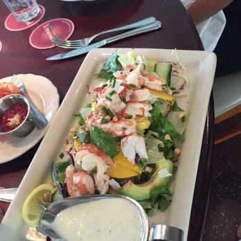 Pappadeaux Seafood Kitchen - Cajun/Creole Near Me - Norcross, Georgia
