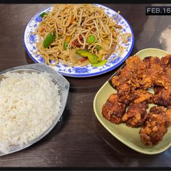 Ming Kee - Roast pork lo mein and salt & pepper chicken with rice (17 Euros)