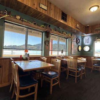 Port Hole Cafe - Seafood Near Me - Gold Beach, Oregon Port Hole Cafe - Seafood Near Me - Gold Beach, Oregon