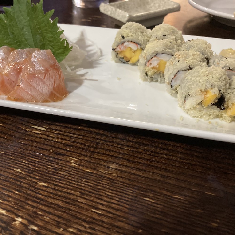 Umami - Soy Salmon and Mango Roll - Japanese Near Me - Bellevue, Nebraska