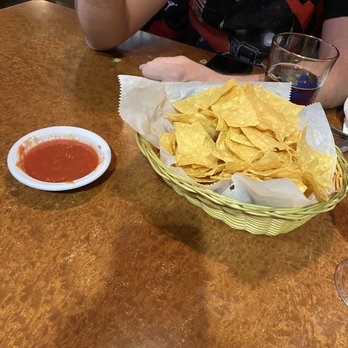 El Agave - Bottomless tortilla chips and salsa - Mexican Near Me - Saint Charles, Missouri
