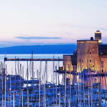 Radisson Blu - Radisson SAS Hôtel - Hotels Near Me - Marseille, 13 Radisson Blu - Radisson SAS Hôtel - Hotels Near Me - Marseille, 13