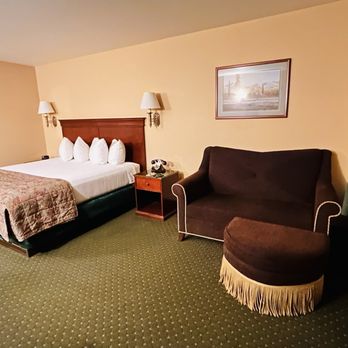 Pike's Waterfront Lodge - Hotels Near Me - Fairbanks, Alaska Pike's Waterfront Lodge - Hotels Near Me - Fairbanks, Alaska