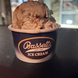 Philly Pretzel Factory - Free Caramel Pretzel Ice Cream!