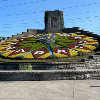 Niagara Parks Floral Clock - Floral Clock | IG: @nomwithelaine - Botanical Gardens Near Me - Niagara Falls, Ontario Niagara Parks Floral Clock - Floral Clock | IG: @nomwithelaine - Botanical Gardens Near Me - Niagara Falls, Ontario