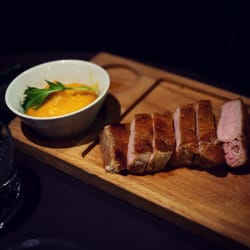 La Rallonge - L'échine de cochon à la plancha matinée au piment fumé.