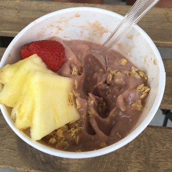 Clean Juice - Summer bowl - Juice Bars & Smoothies Near Me - Charlotte, North Carolina Clean Juice - Summer bowl - Juice Bars & Smoothies Near Me - Charlotte, North Carolina