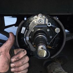 Juniors Auto Repair - Brakes