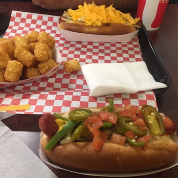 Fab Hot Dogs - Nom nom nom - Hot Dogs Near Me - Reseda, California