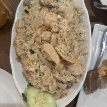 S T Noodle Bar - combination fried rice - Thai Near Me - Long Beach, California S T Noodle Bar - combination fried rice - Thai Near Me - Long Beach, California