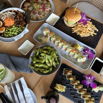 Arigatai Sushi - Japanese Near Me - North Miami, Florida