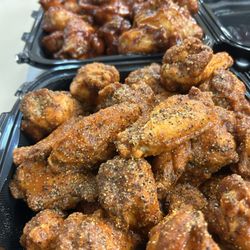 Saucy Chef Burgers Kitchen - 40 piece wing combo