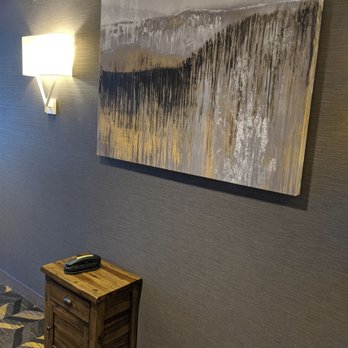 Residence Inn Minneapolis St. Paul/Eagan - Decor by the elevators - Hotels Near Me - Eagan, Minnesota