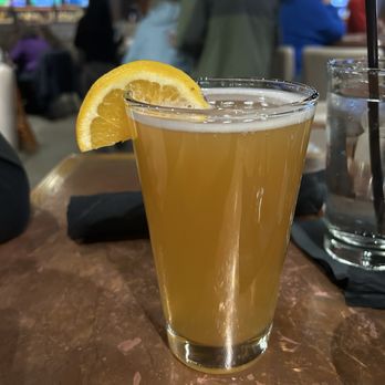 Old Town Pour House - 14 oz blue moon - New American Near Me - Naperville, Illinois