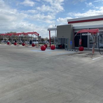 Tommy's Express® Car Wash - Where towels are kept safe from the rain and pollen - Auto Detailing Near Me - Madison, Alabama Tommy's Express® Car Wash - Where towels are kept safe from the rain and pollen - Auto Detailing Near Me - Madison, Alabama
