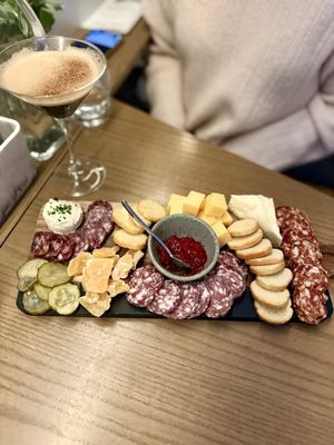 Picnic | Linden Hills by null