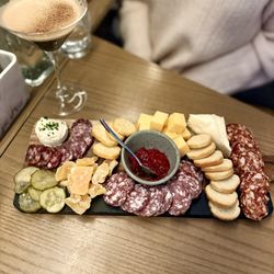 Picnic Linden Hills - Charcuterie Board