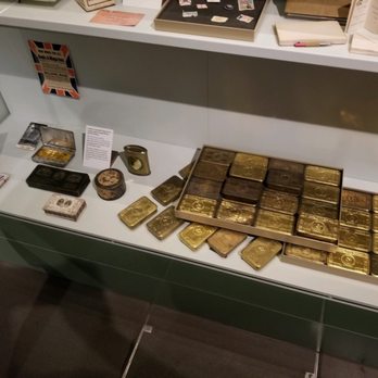 Imperial War Museum - More examples of Christmas gifts for those serving during the war. - Museums Near Me - London, XGL Imperial War Museum - More examples of Christmas gifts for those serving during the war. - Museums Near Me - London, XGL