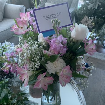 Graceland Florist - What they sent - Florists Near Me - Mt Vernon, New York Graceland Florist - What they sent - Florists Near Me - Mt Vernon, New York